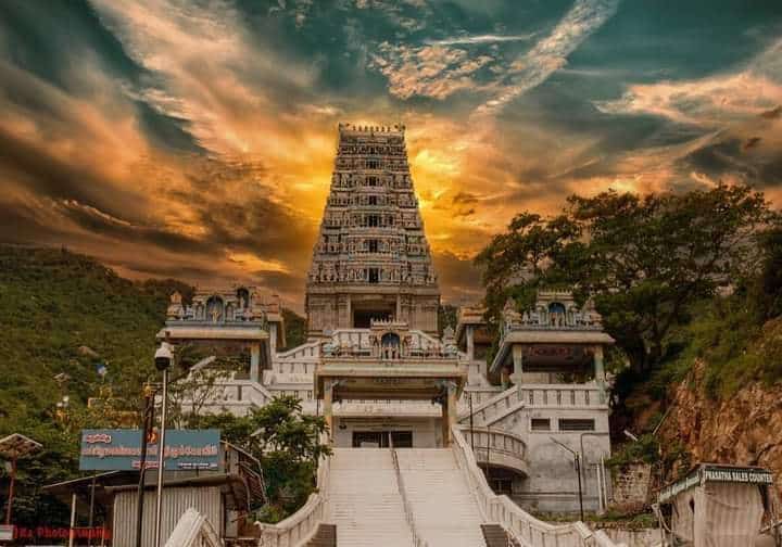 Visit Maruthamalai Hill Temple: A Peaceful Trip with Smart Holidays